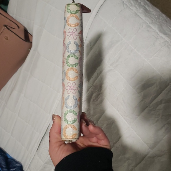 Coach - Picture 9 of 10